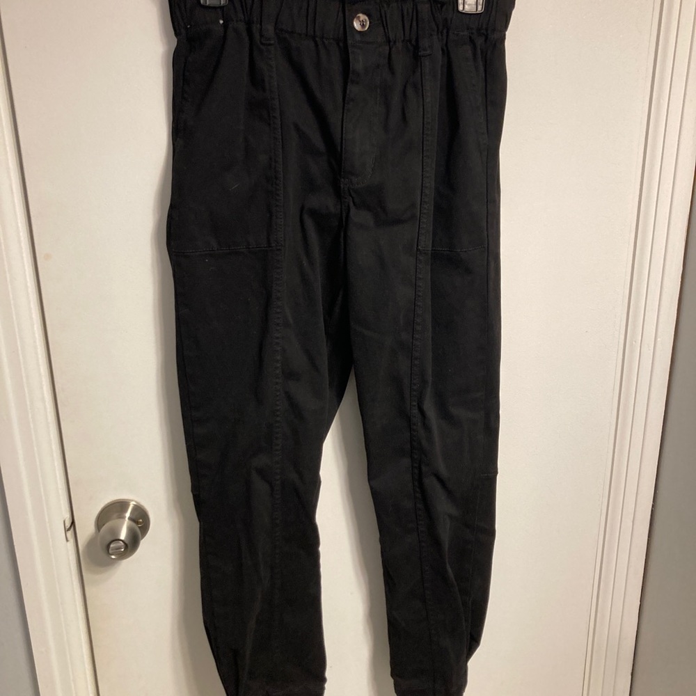 High wasted black pants